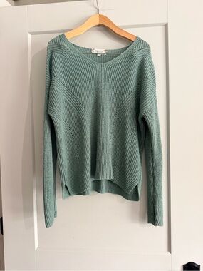 Pink Rose Seafoam Green V-Neck Knit Sweater